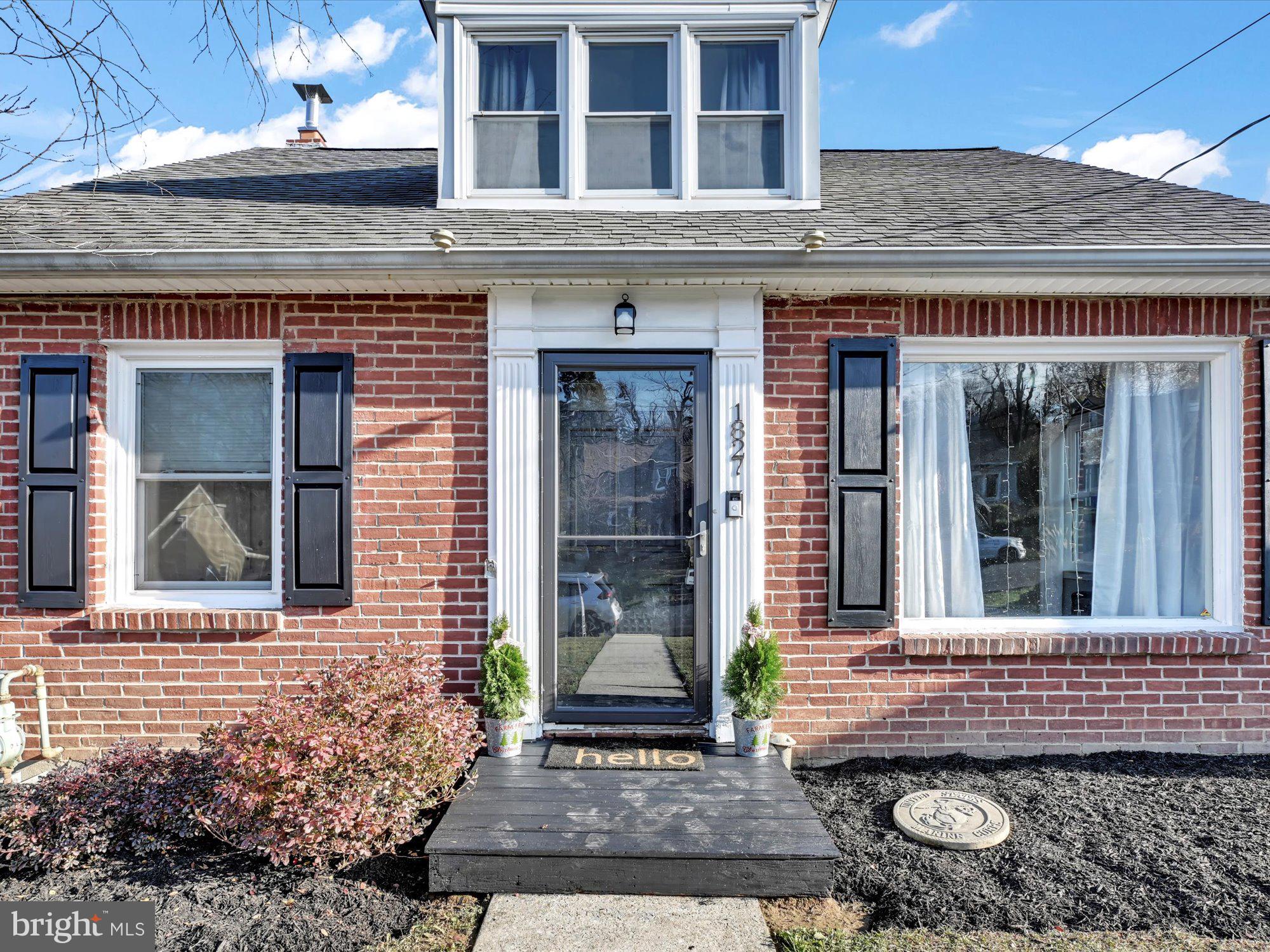 1827 Chesley Road York, PA 17403 - Photo 4 of 27 Front