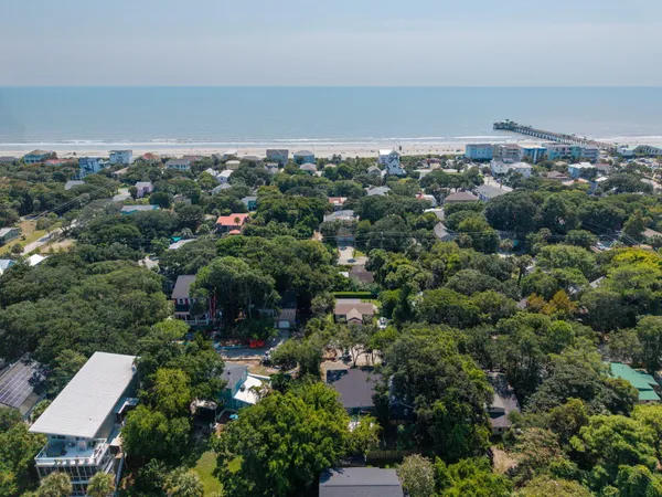 $1,249,000 | 212 East Hudson Avenue, Folly Beach, SC 29439