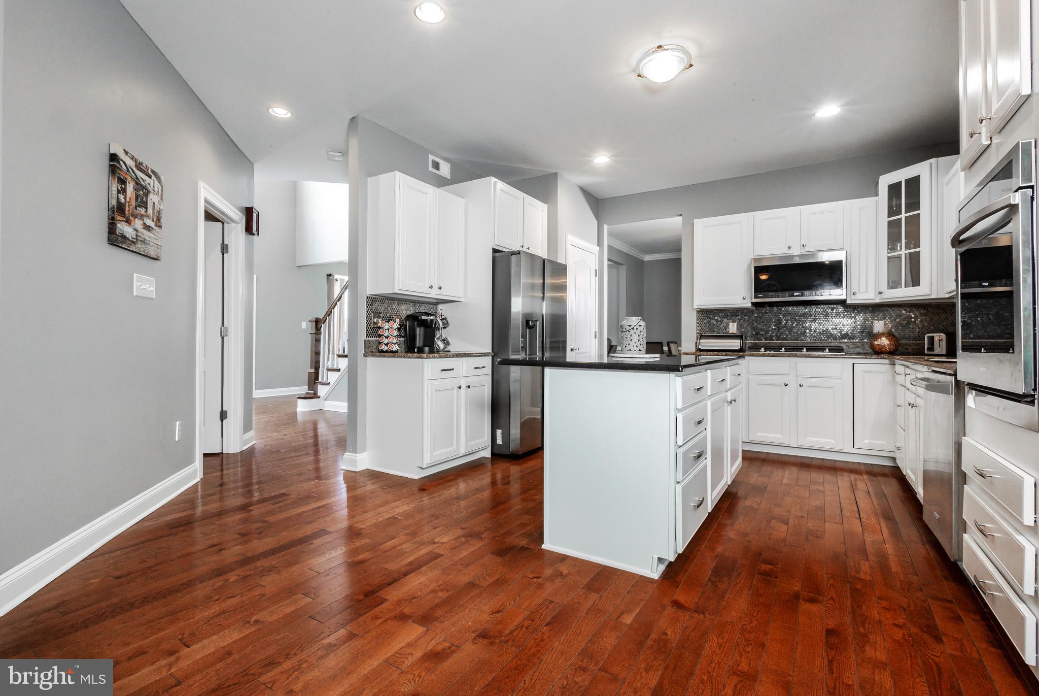 307 Patsy Court West Deptford, NJ 08066 - Photo 8 of 37