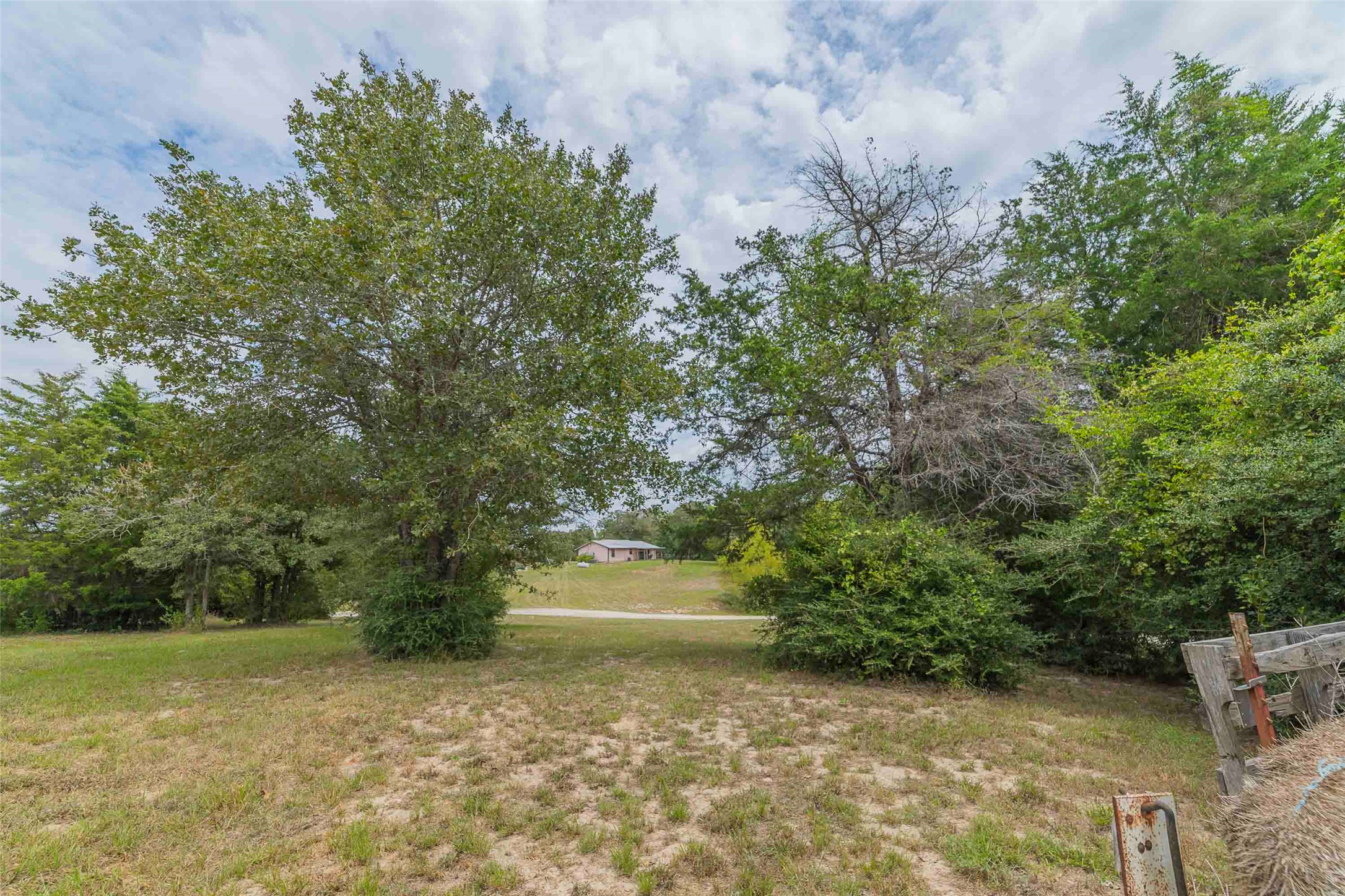 9695 County Road 321 Caldwell, TX 77836 - Photo 31 of 40 a view of yard with green space