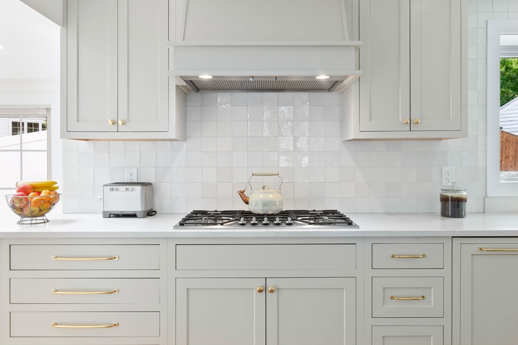71 Sheffield Road Melrose, MA 02176 - Photo 15 of 36 Gallery Image 15