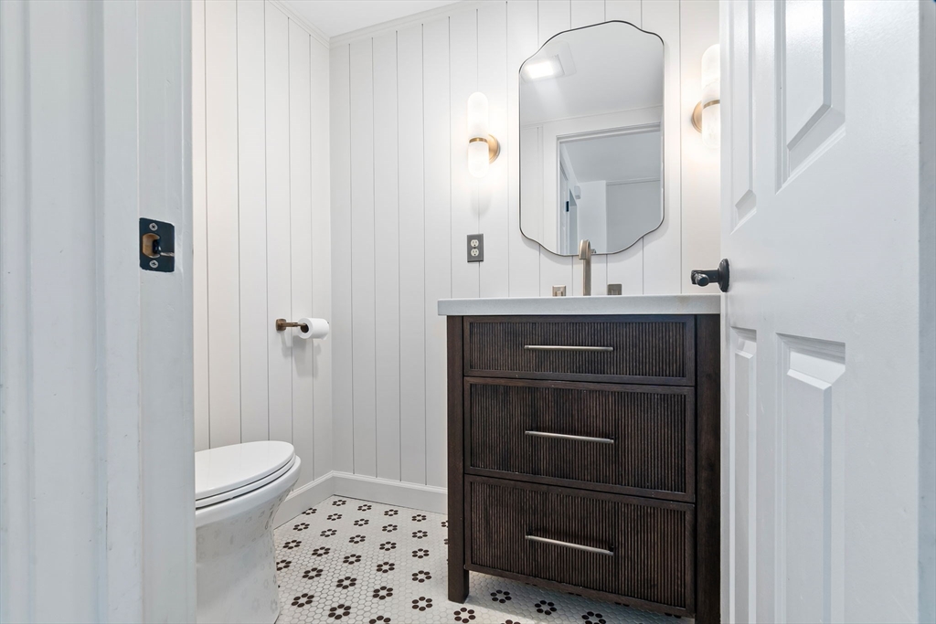 71 Sheffield Road Melrose, MA 02176 - Photo 20 of 36 Gallery Image 20