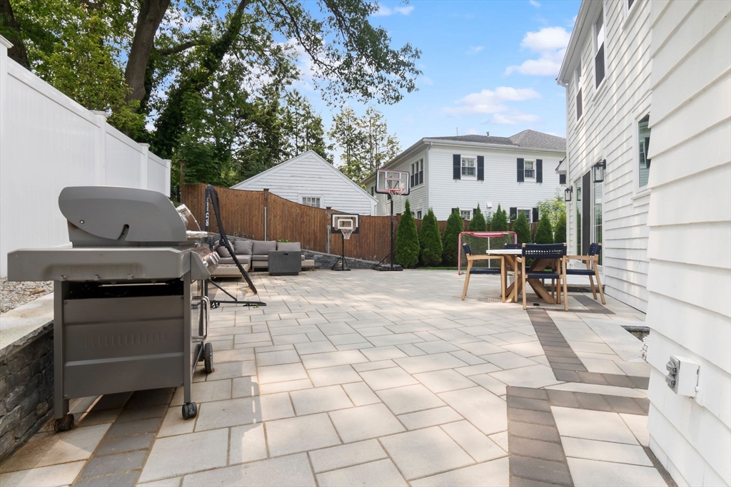 71 Sheffield Road Melrose, MA 02176 - Photo 32 of 36 Gallery Image 32