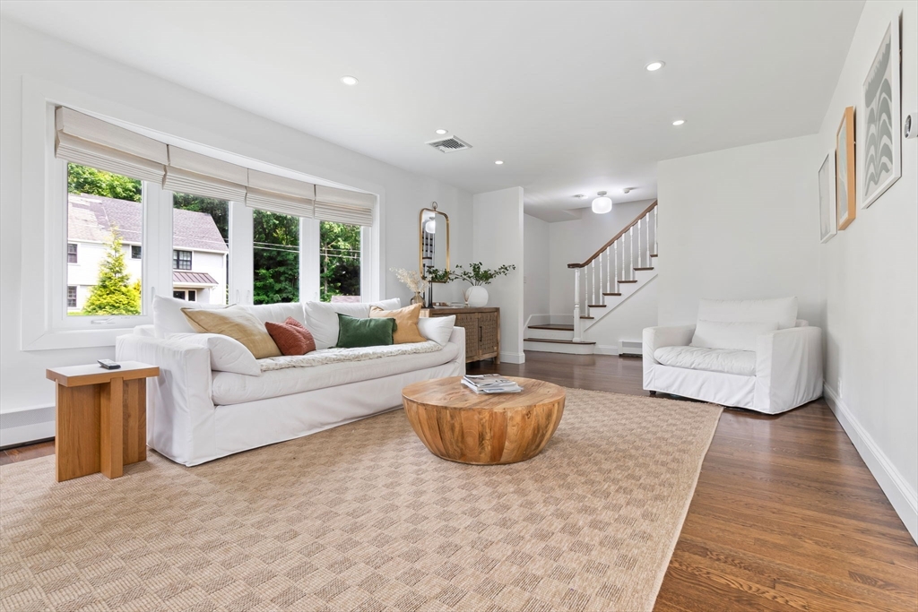 71 Sheffield Road Melrose, MA 02176 - Photo 5 of 36 Gallery Image 5