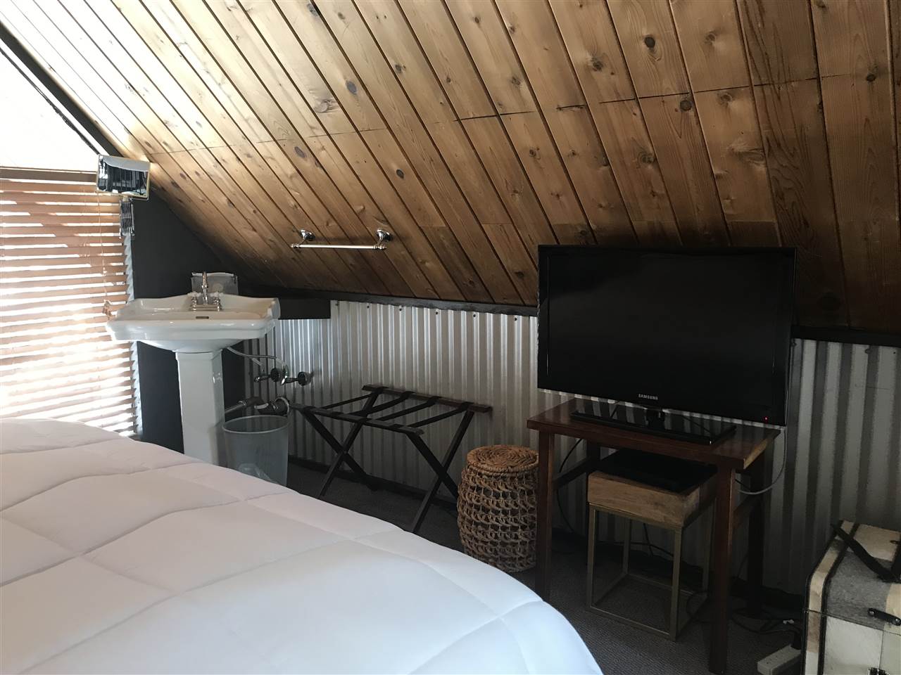 11000 Minaret Road Mammoth Lakes, CA 93546 - Photo 11 of 13 Gallery Image 11