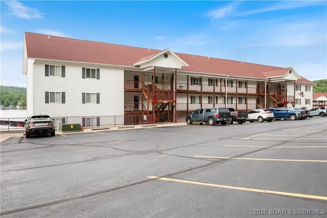 $320,000 | 686 Clearwater Drive, Unit 2C, Camdenton, MO 65020