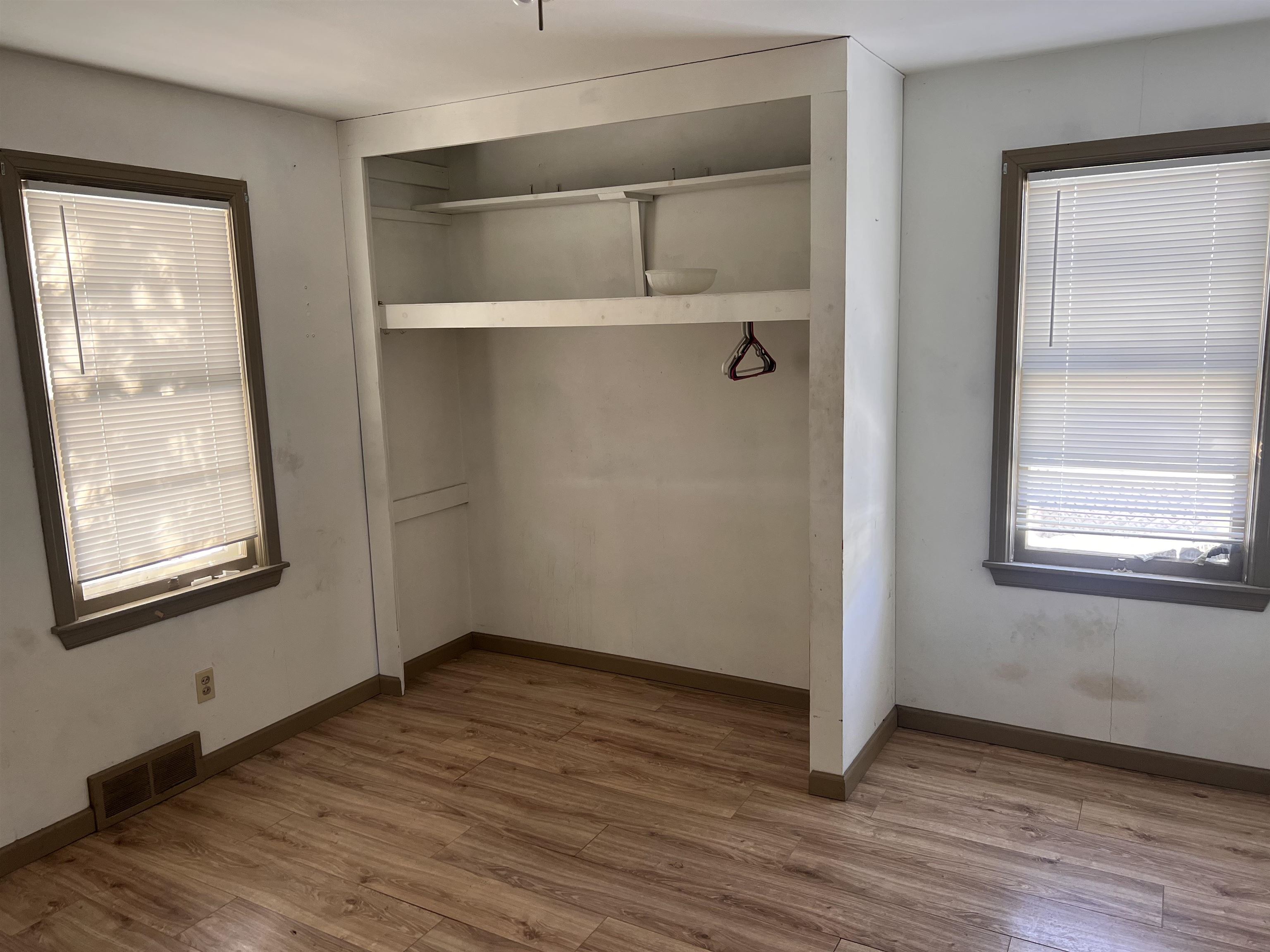 720 East Fulton Street Waupaca, WI 54981 - Photo 12 of 21