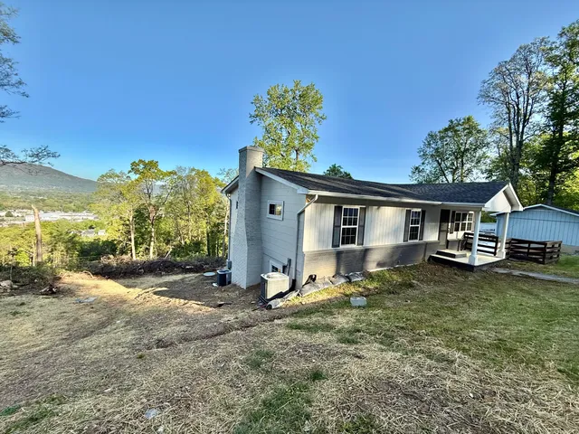 $1,700 | 3033 Westside Drive, Chattanooga, TN 37404
