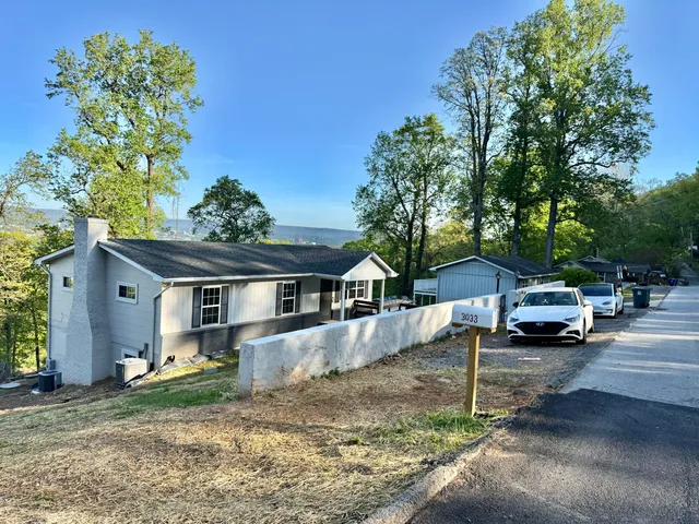 $1,700 | 3033 Westside Drive, Chattanooga, TN 37404