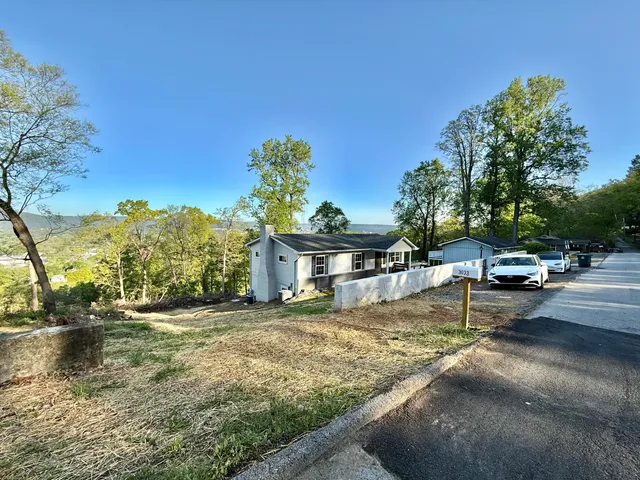 $1,700 | 3033 Westside Drive, Chattanooga, TN 37404