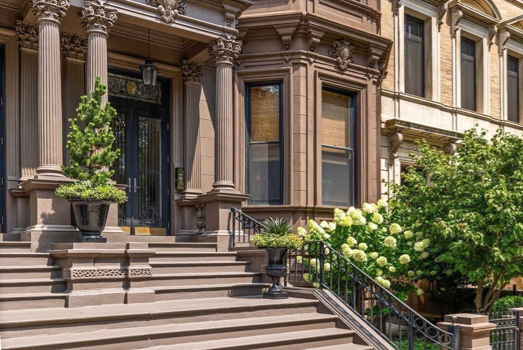 45 Commonwealth Avenue, Unit 4 Boston, MA 02116 - Photo 24 of 25 a view of a house with potted plants
