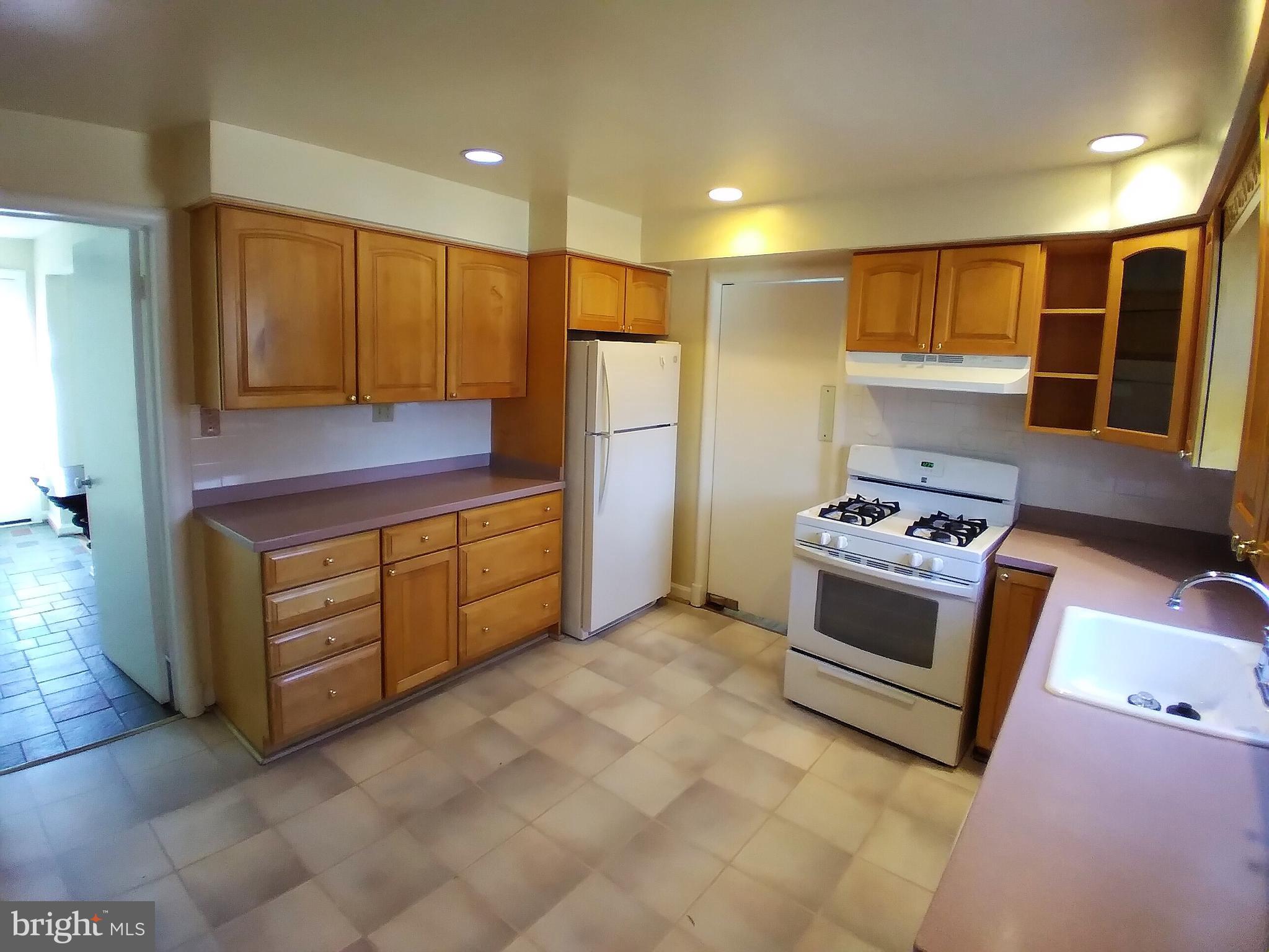 3919 Chesterbrook Road Arlington, VA 22207 - Photo 6 of 21 Update Kitchen with room for a table