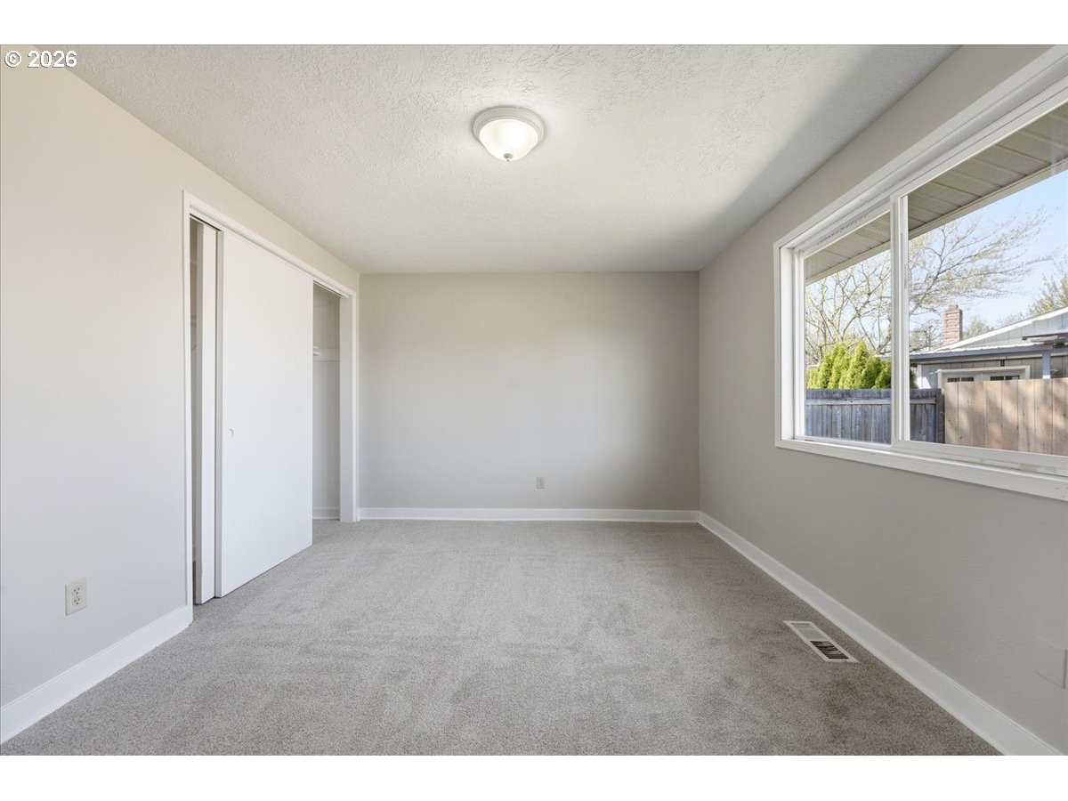 20865 Southwest Jay Street Beaverton, OR 97003 - Photo 13 of 27