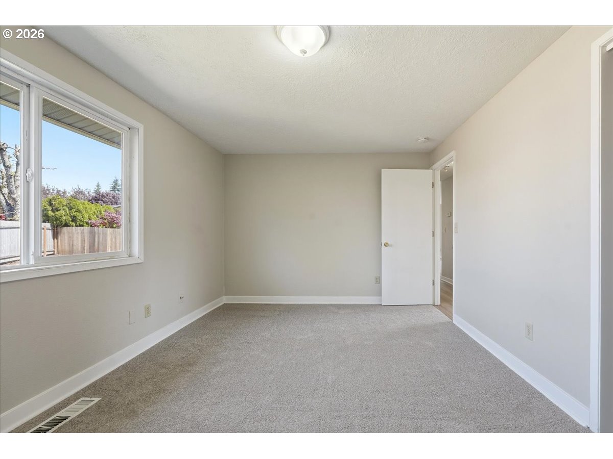 20865 Southwest Jay Street Beaverton, OR 97003 - Photo 14 of 27