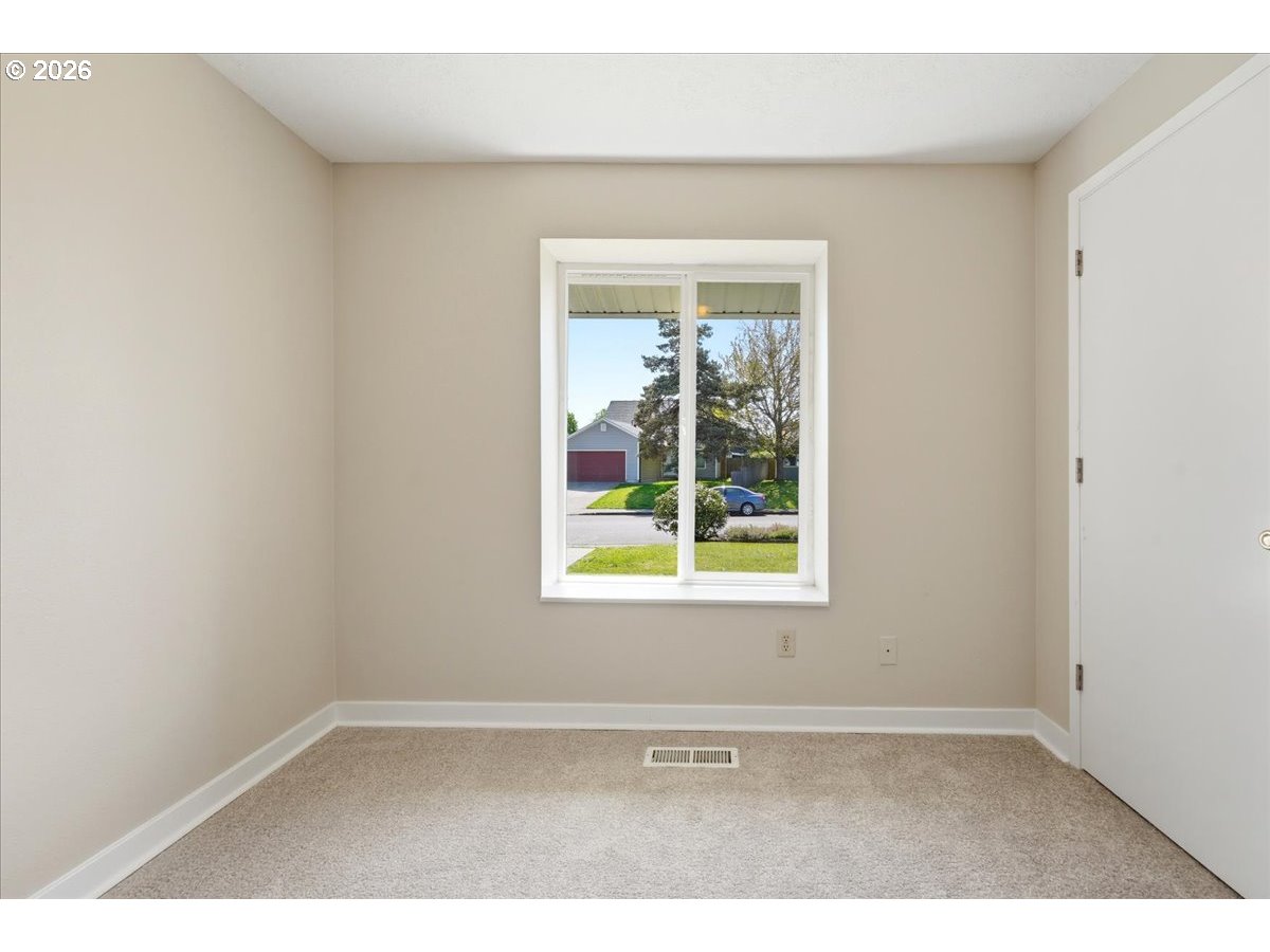 20865 Southwest Jay Street Beaverton, OR 97003 - Photo 17 of 27