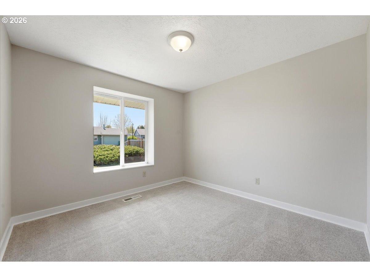 20865 Southwest Jay Street Beaverton, OR 97003 - Photo 19 of 27