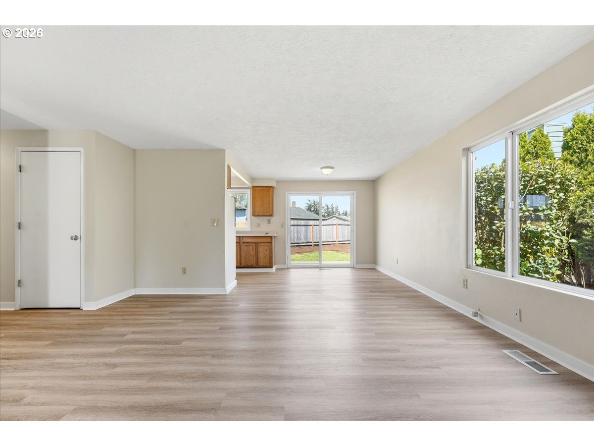 20865 Southwest Jay Street Beaverton, OR 97003 - Photo 3 of 27