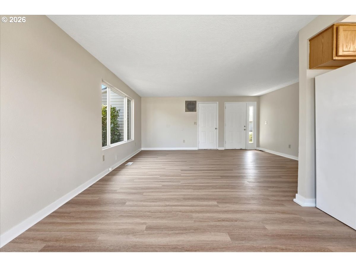 20865 Southwest Jay Street Beaverton, OR 97003 - Photo 6 of 27