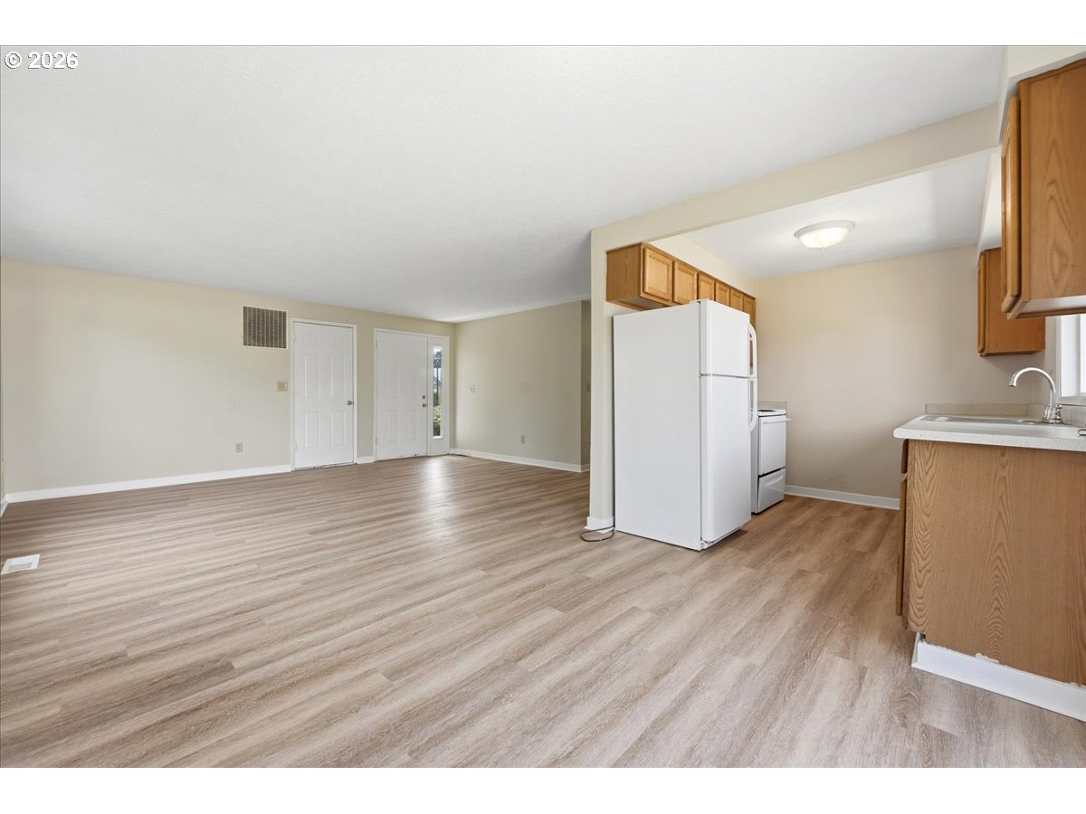 20865 Southwest Jay Street Beaverton, OR 97003 - Photo 7 of 27