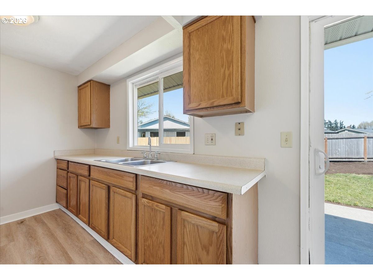 20865 Southwest Jay Street Beaverton, OR 97003 - Photo 10 of 27