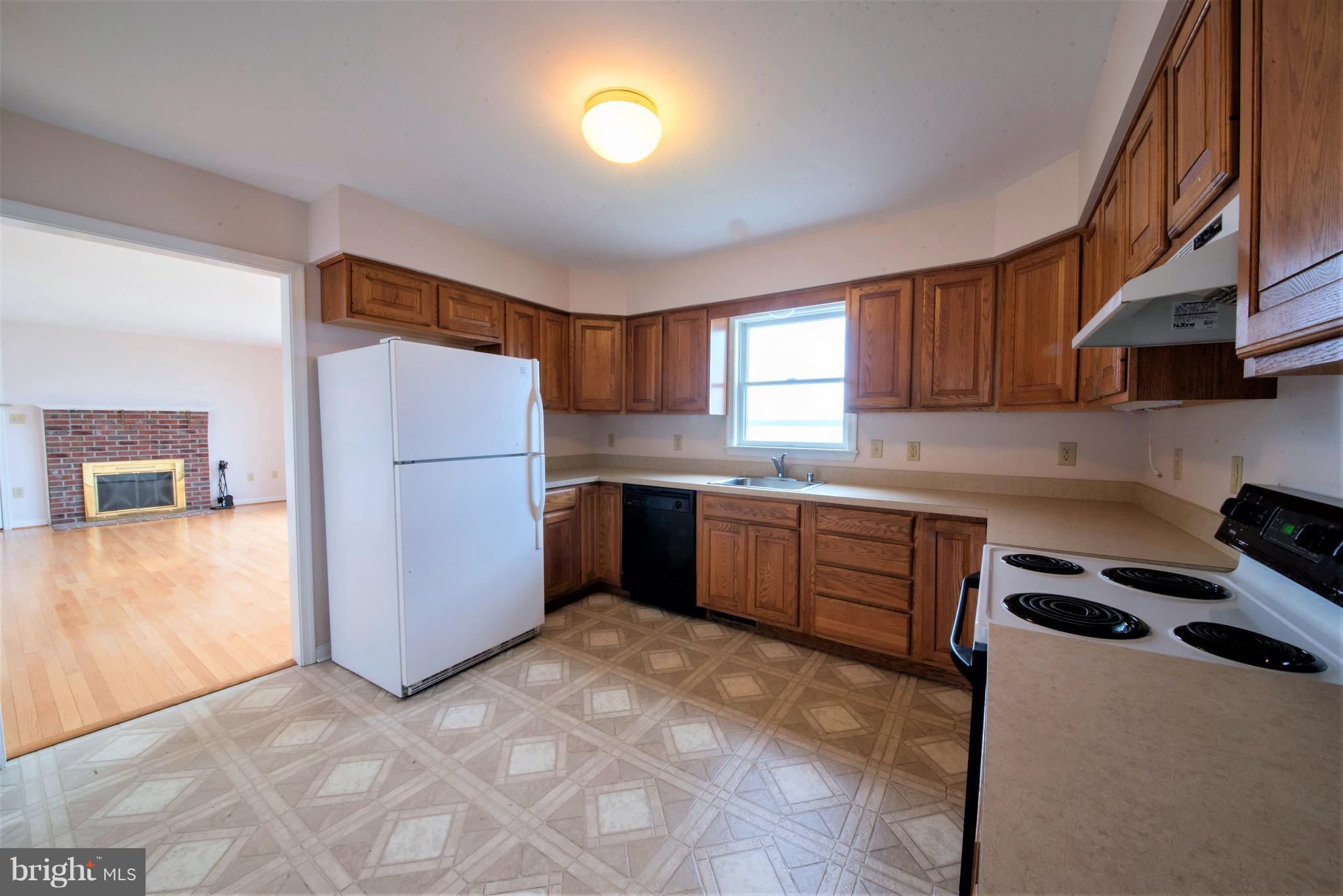 9447 River View Road Broomes Island, MD 20615 - Photo 13 of 20 Kitchen