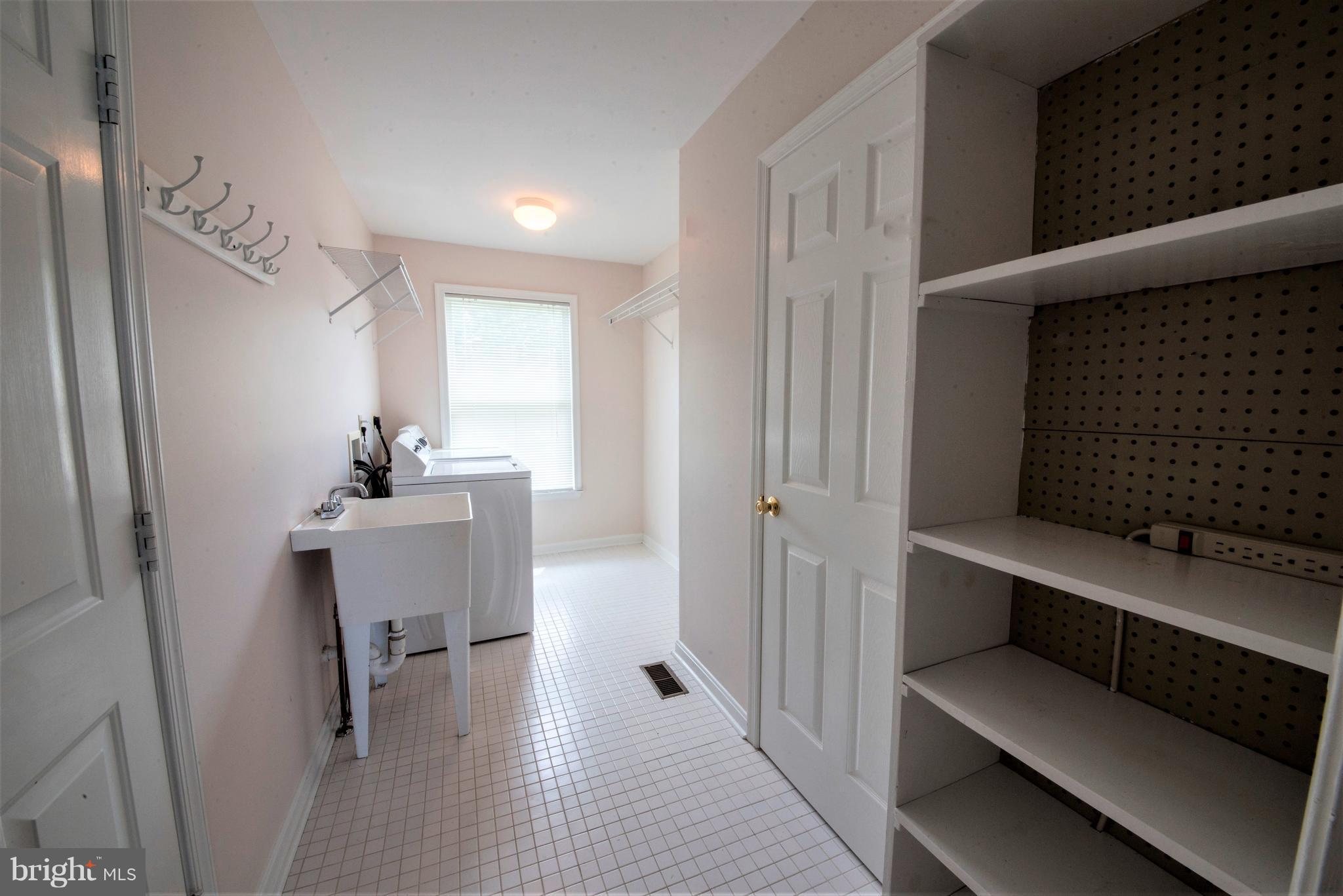 9447 River View Road Broomes Island, MD 20615 - Photo 14 of 20 Interior (General)