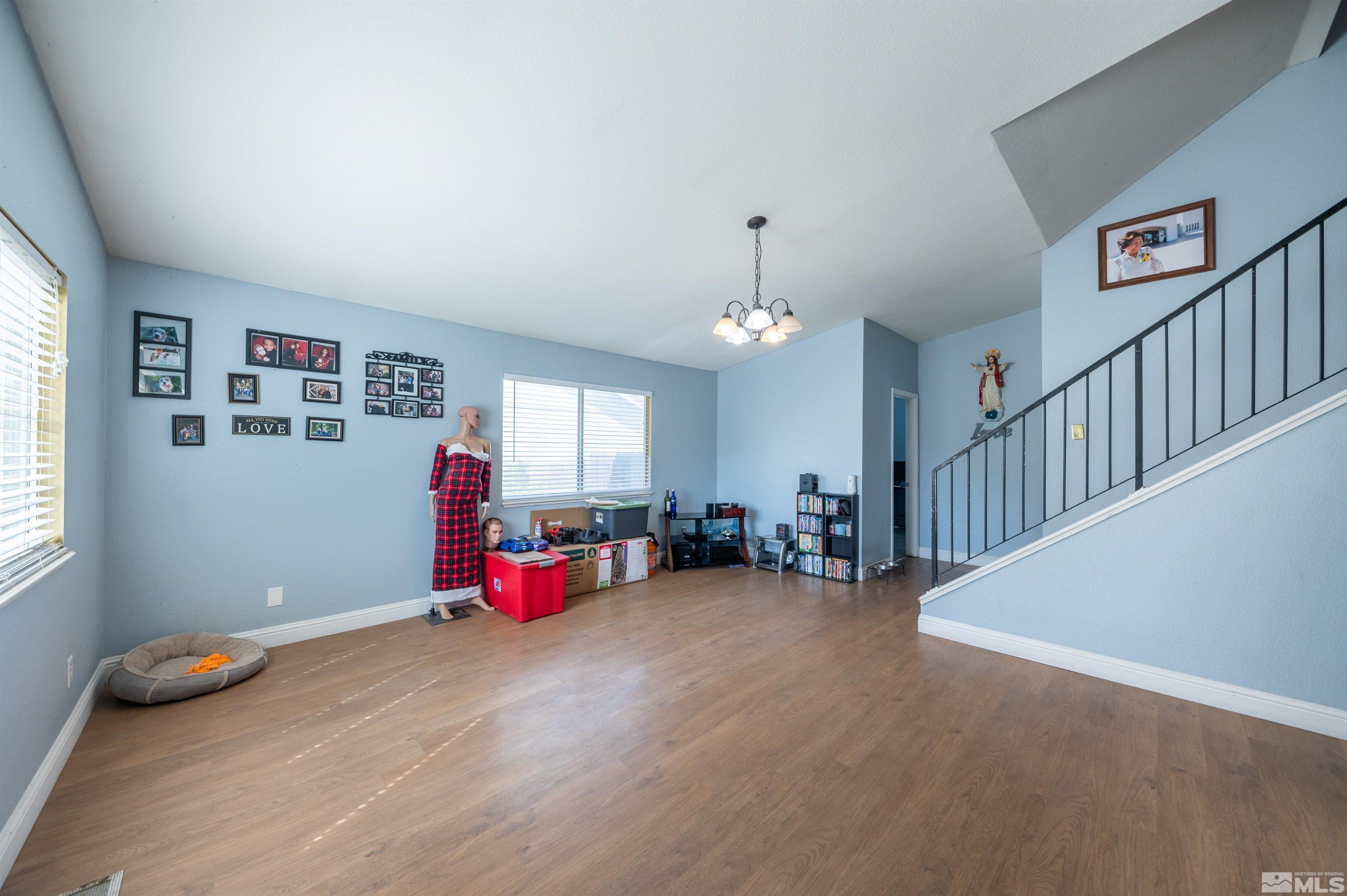 8674 Piper Place Reno, NV 89506 - Photo 5 of 28 Photo 5