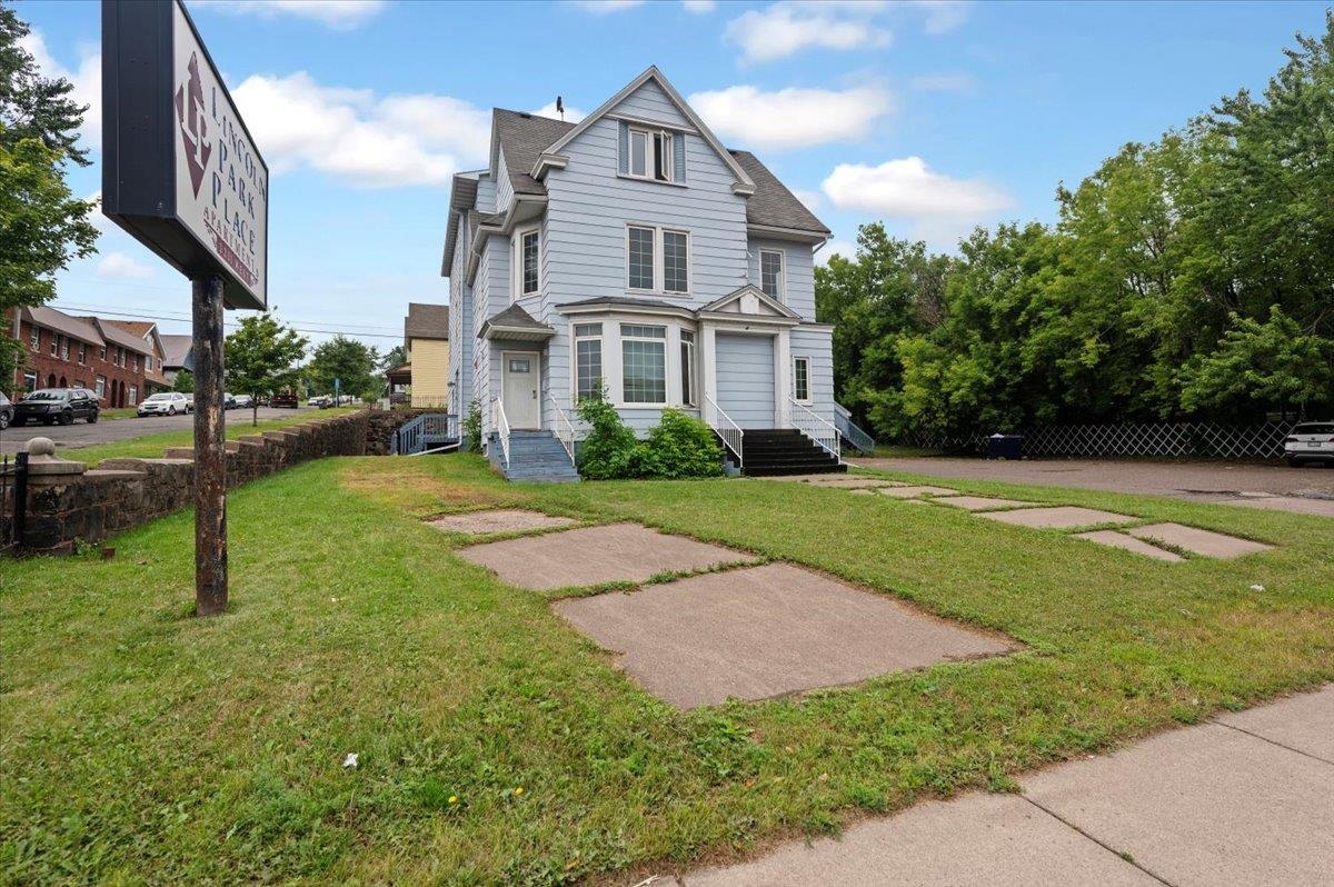 2231 West 3rd Street Duluth, MN 55806 - Photo 2 of 19