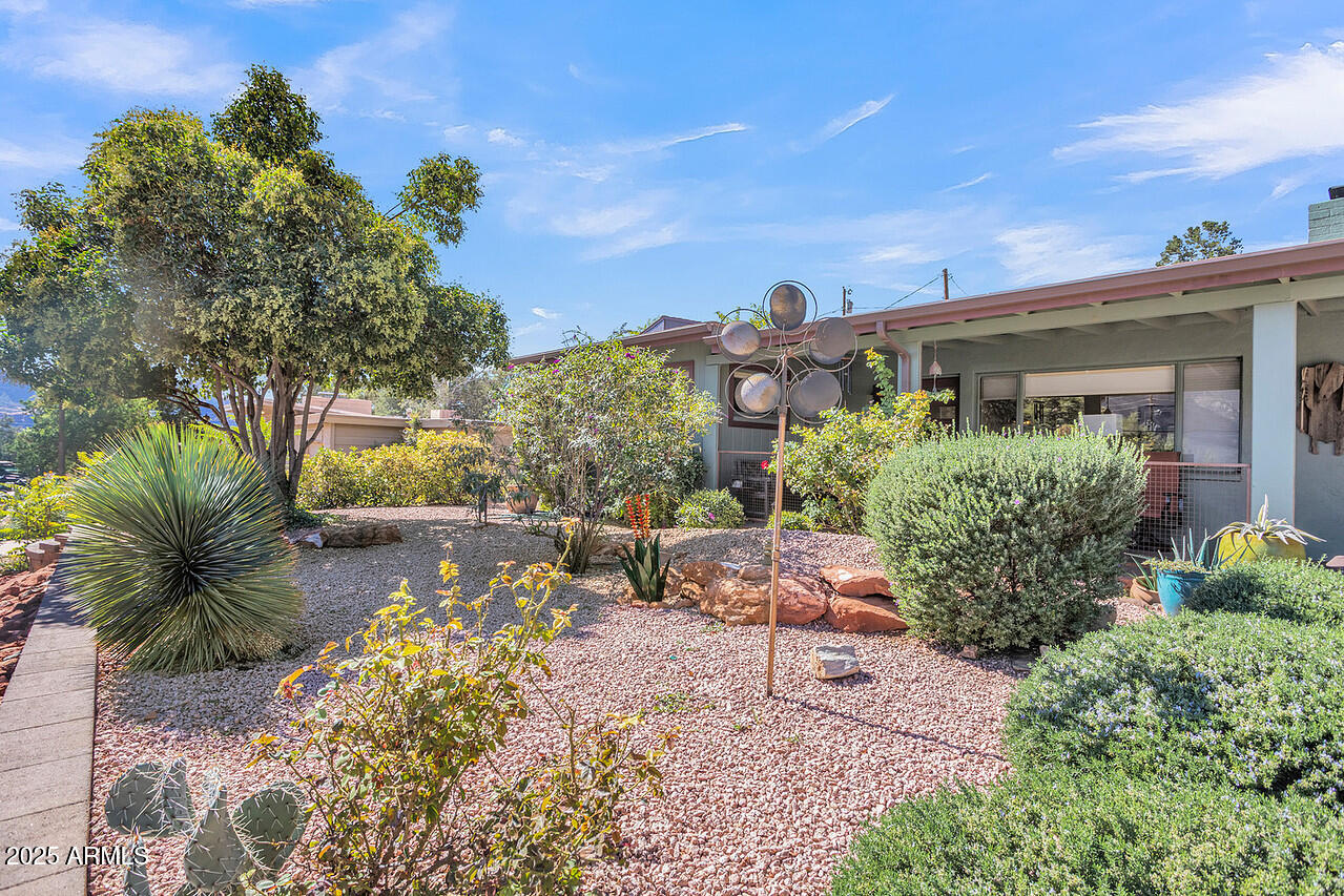 289 Wilson Road Sedona, AZ 86336 - Photo 3 of 43 HK5A8368