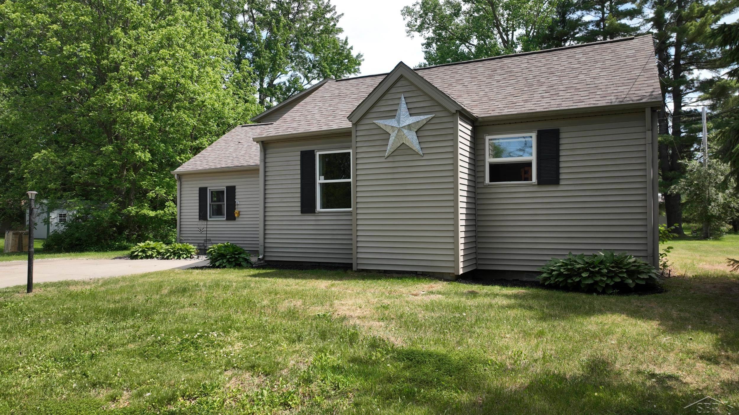 22359 Gratiot Road Merrill, MI 48637 - Photo 4 of 34