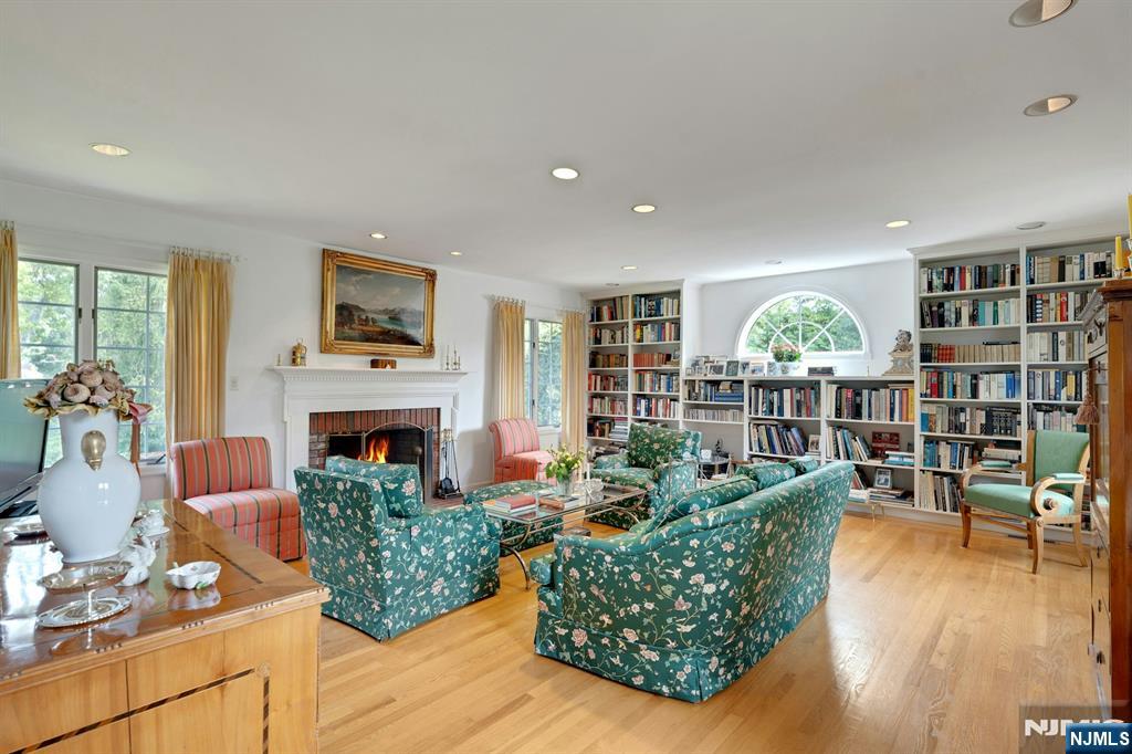 100 Norma Road Harrington Park, NJ 07640 - Photo 19 of 44 Gallery Image 19