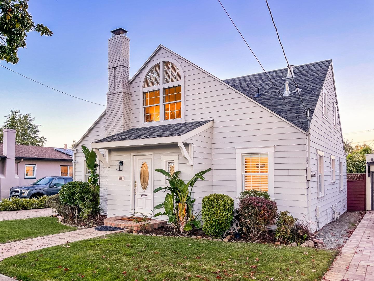 220 Channing Road Burlingame, CA 94010 - Photo 2 of 60
