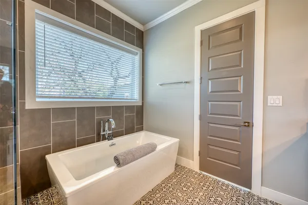 $3,695,000 | 414 Campa Pajama Lane, Kingsland, TX 78639