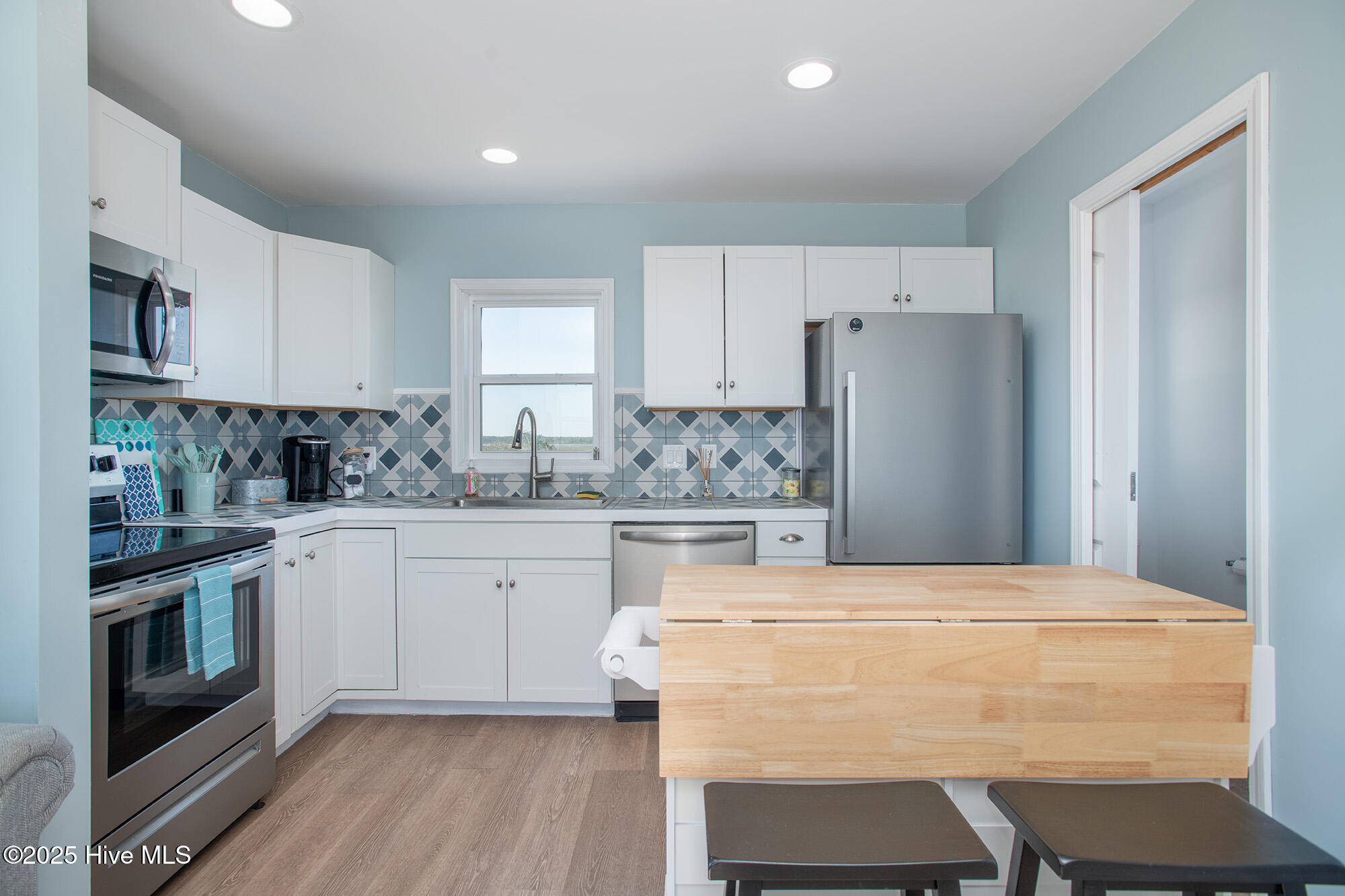 273 Soundview Drive Cedar Island, NC 28520 - Photo 12 of 20 273 SOUNDVIEW (9)