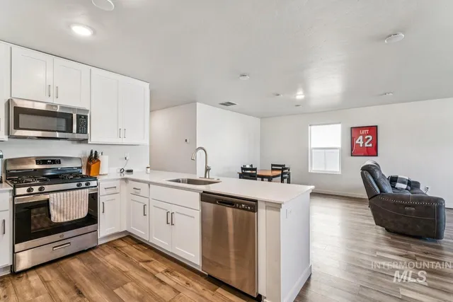 $399,900 | 2814 South Mossy Frst Avenue, Nampa, ID 83686