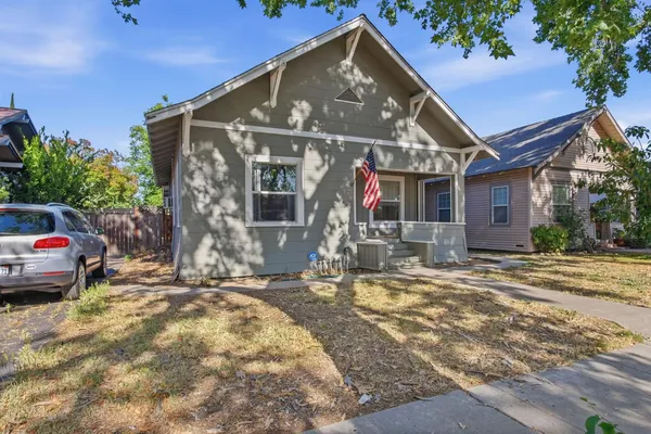 $399,900 | 122 Olive Avenue, Modesto, CA 95350