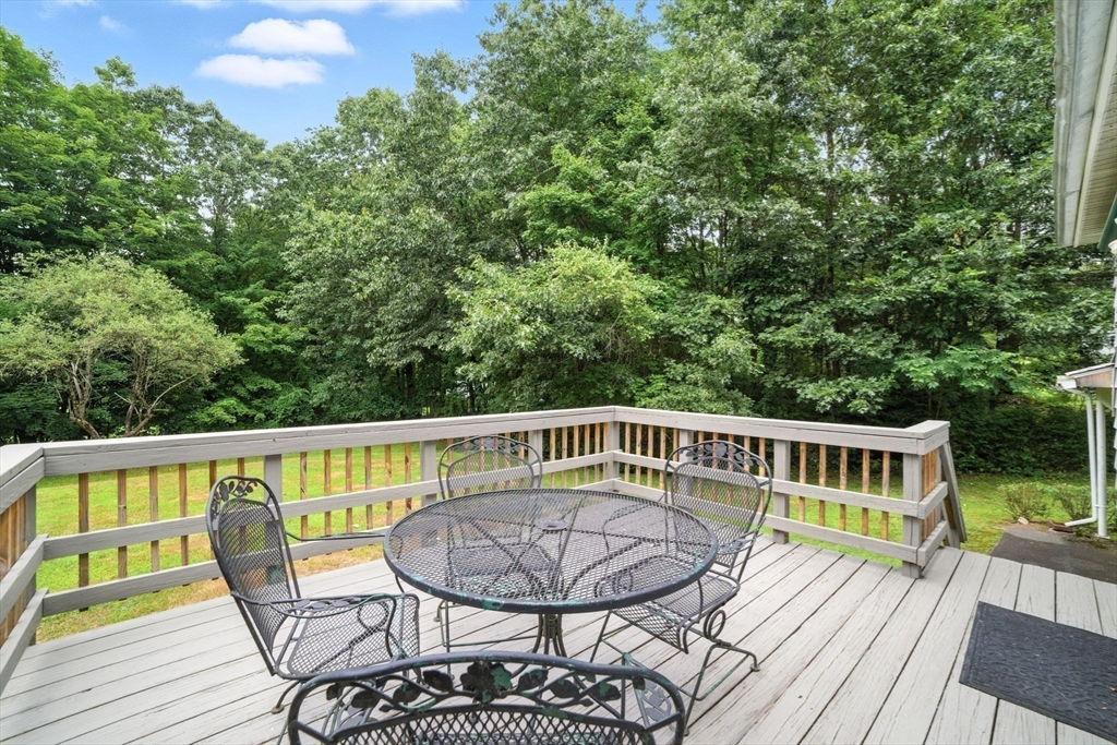 112 Leverett Road Amherst, MA 01002 - Photo 4 of 30