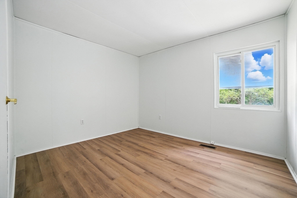 112 Leverett Road Amherst, MA 01002 - Photo 9 of 30