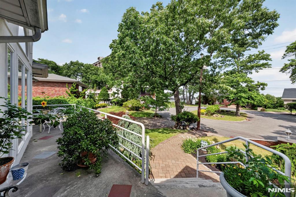 1230 Duncan Road Fort Lee, NJ 07024 - Photo 46 of 50