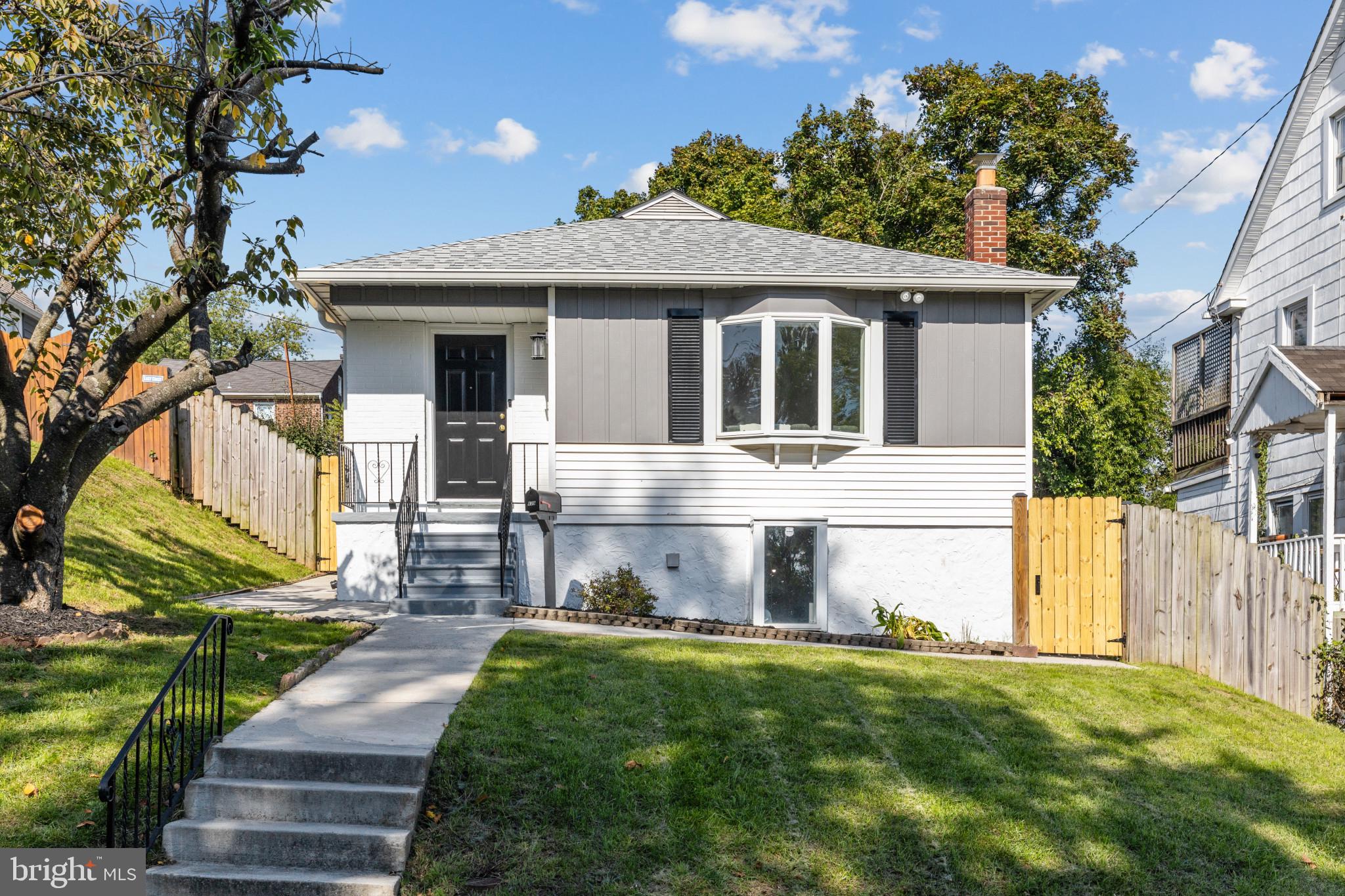 639 Orpington Road Baltimore, MD 21229 - Photo 1 of 38