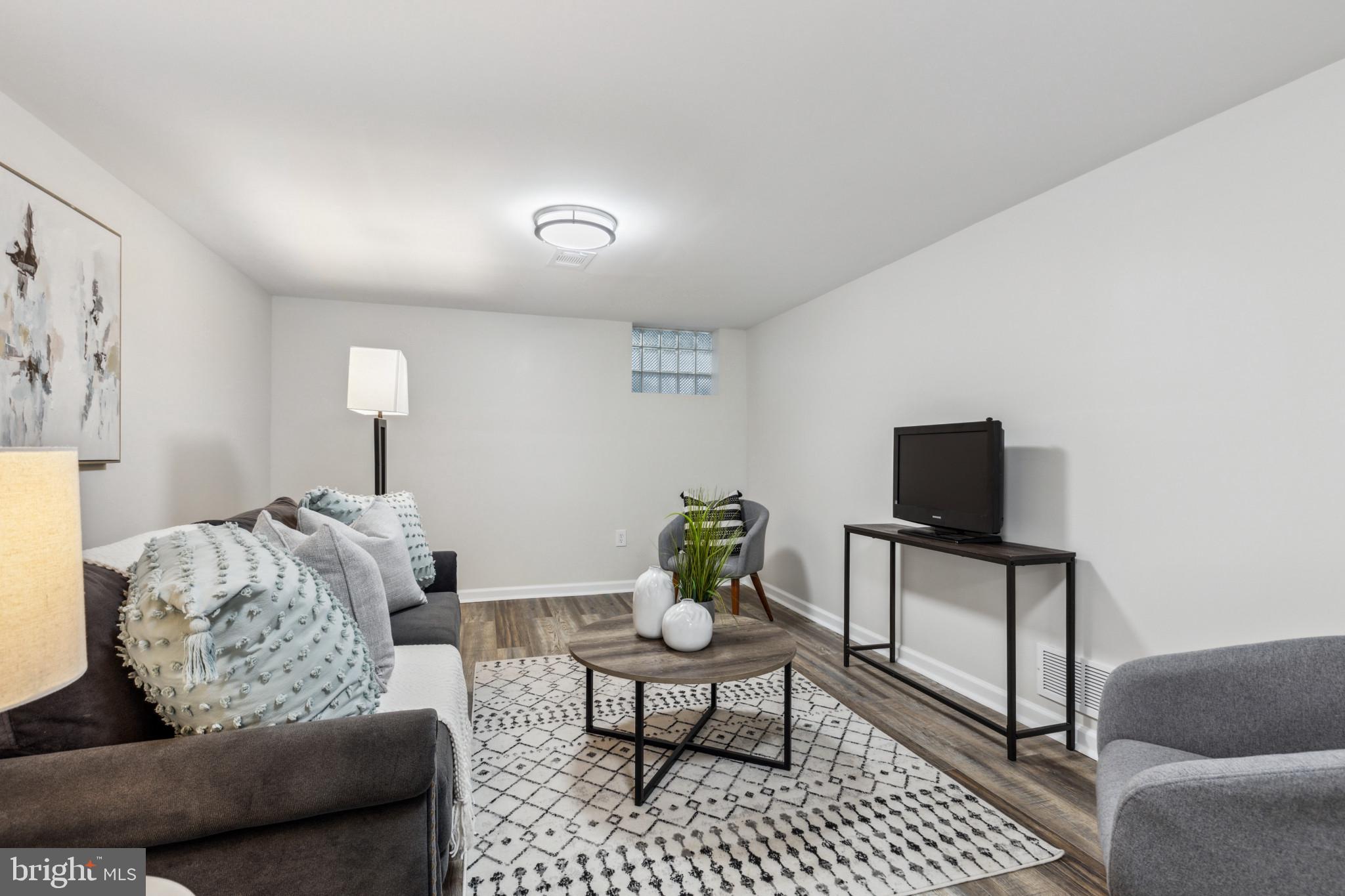 639 Orpington Road Baltimore, MD 21229 - Photo 23 of 38