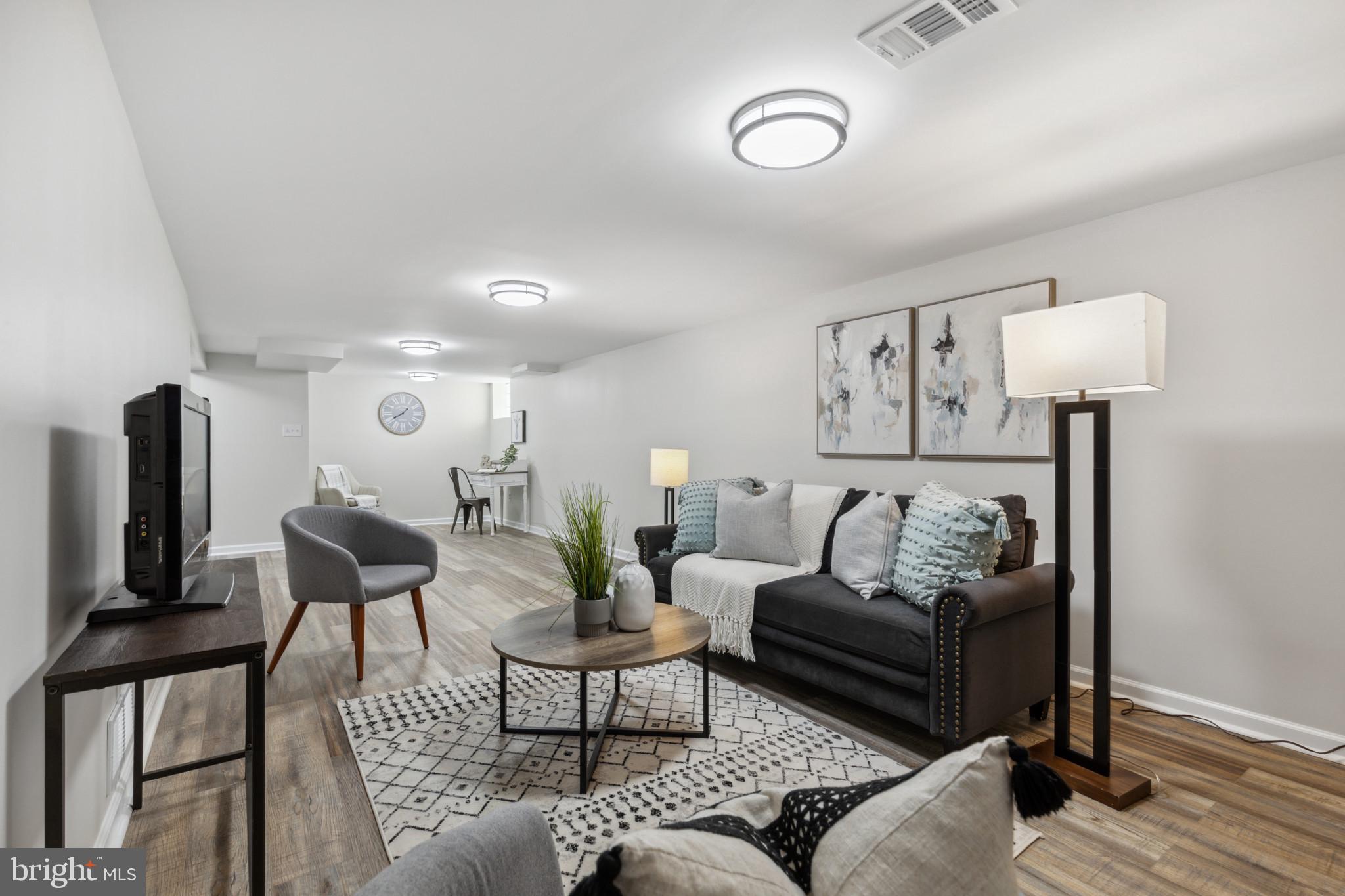 639 Orpington Road Baltimore, MD 21229 - Photo 24 of 38