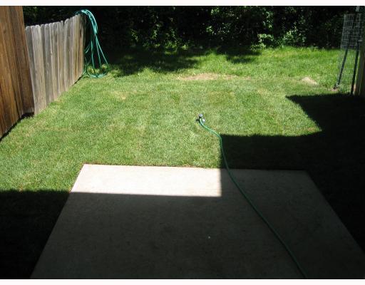 5491-9 Library Road Bethel Park, PA 15102 - Photo 10 of 11 Yard/Garden.