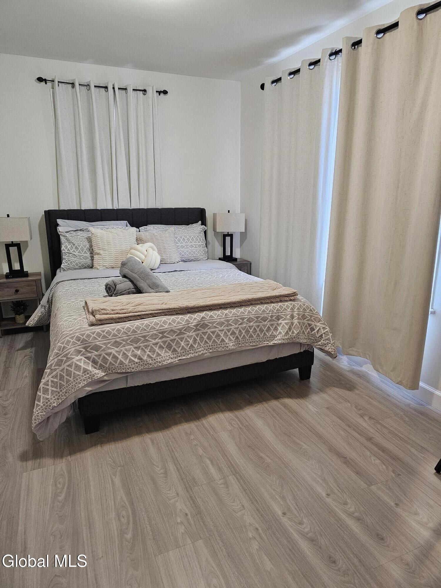 489 Grooms Road, Unit B Clifton Park, NY 12065 - Photo 17 of 20 20251105_130321