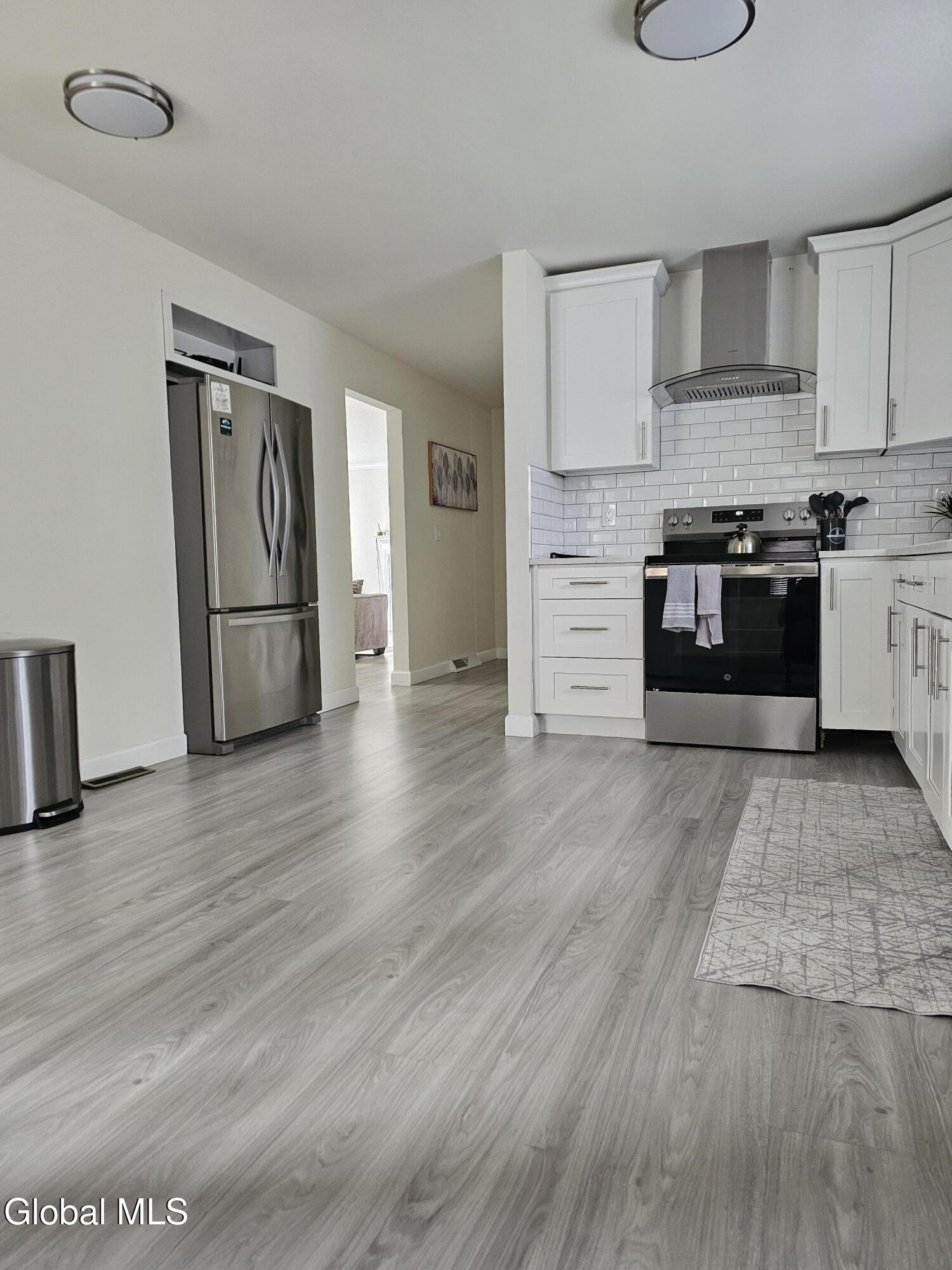 489 Grooms Road, Unit B Clifton Park, NY 12065 - Photo 4 of 20 20251105_125448