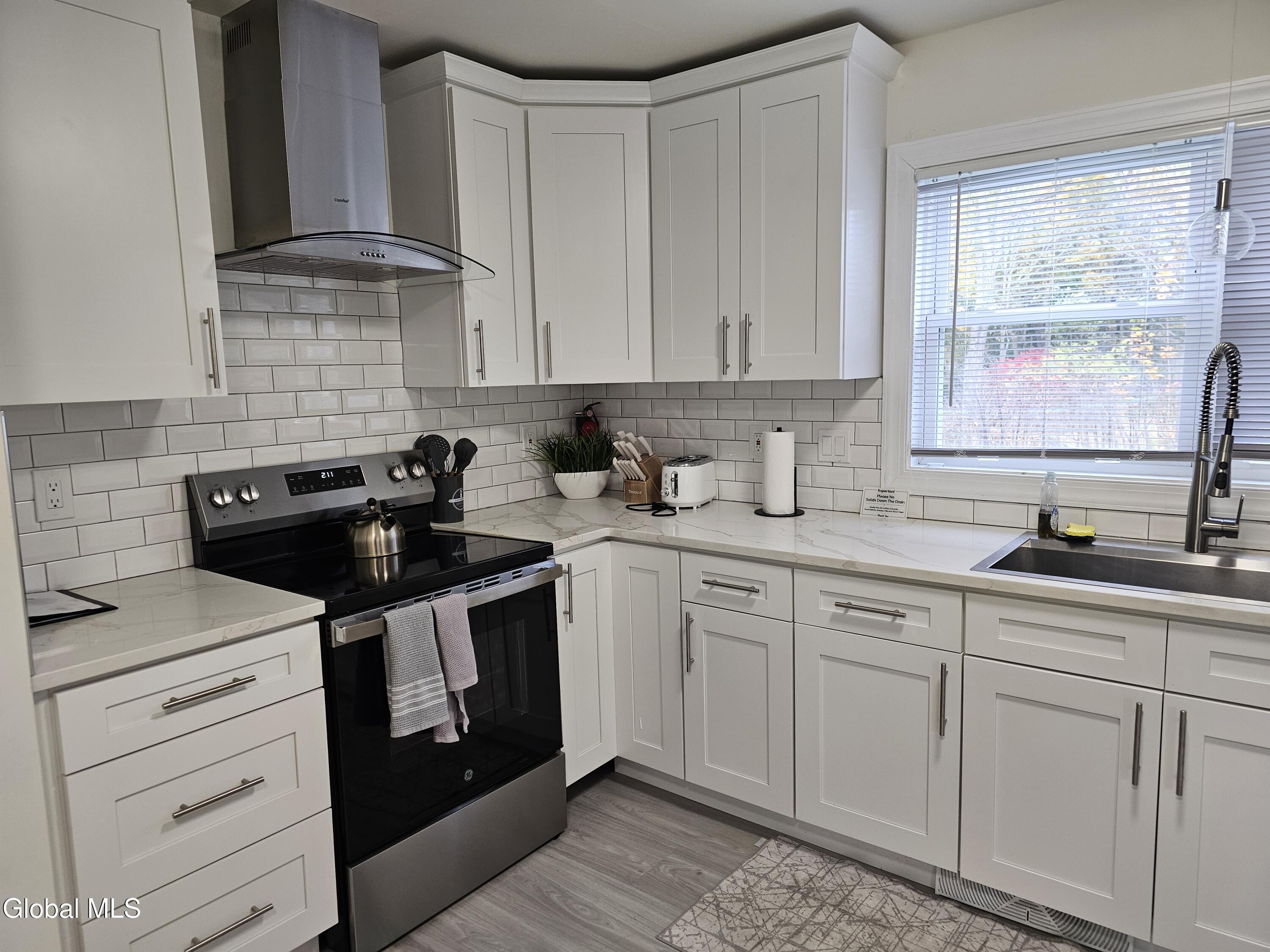 489 Grooms Road, Unit B Clifton Park, NY 12065 - Photo 6 of 20 20251105_131234