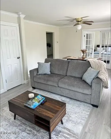 $2,100 | 489 Grooms Road, Unit B, Clifton Park, NY 12065