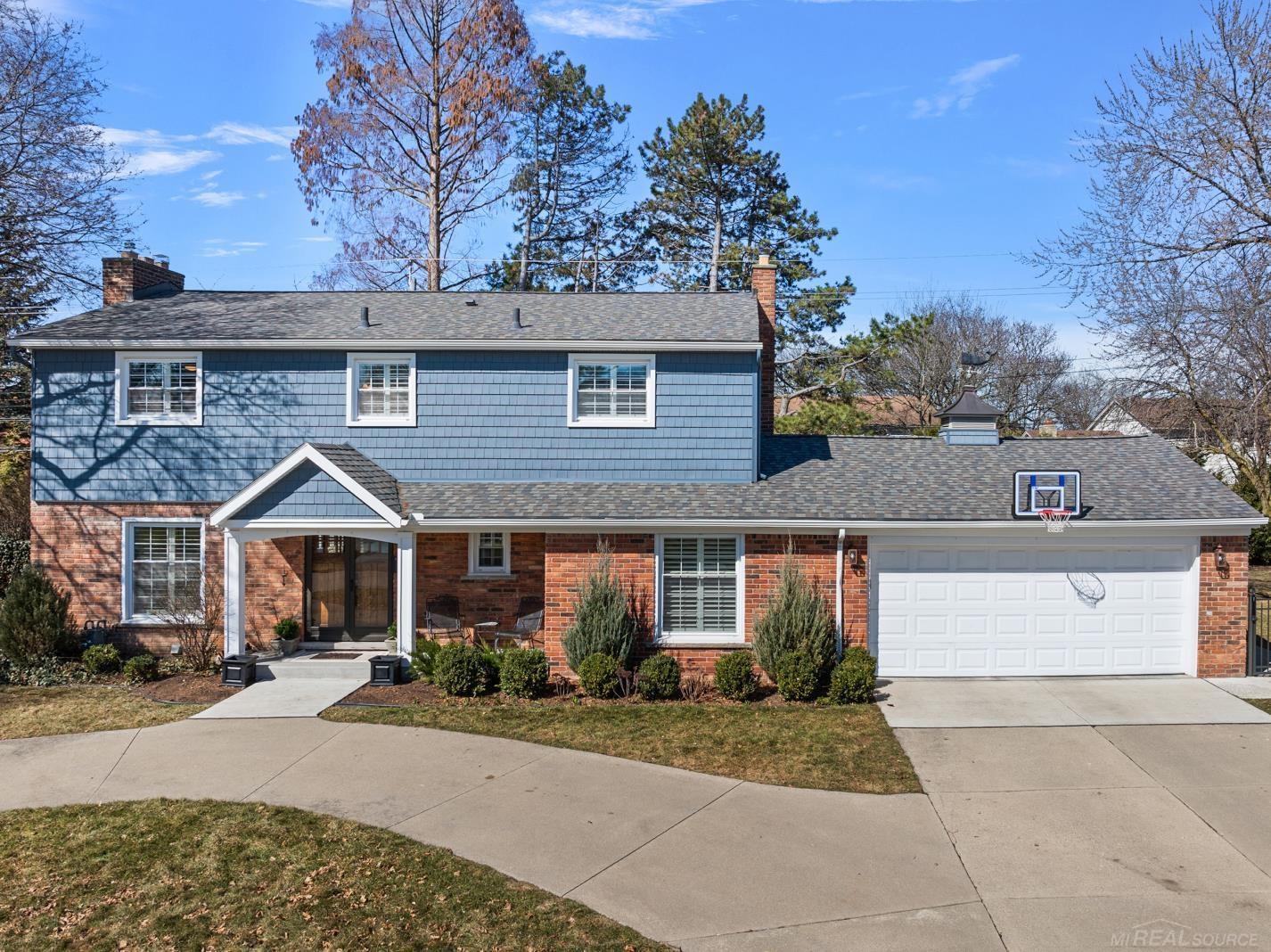 919 Ballantyne Road Grosse Pointe Shores, MI 48236 - Photo 1 of 56