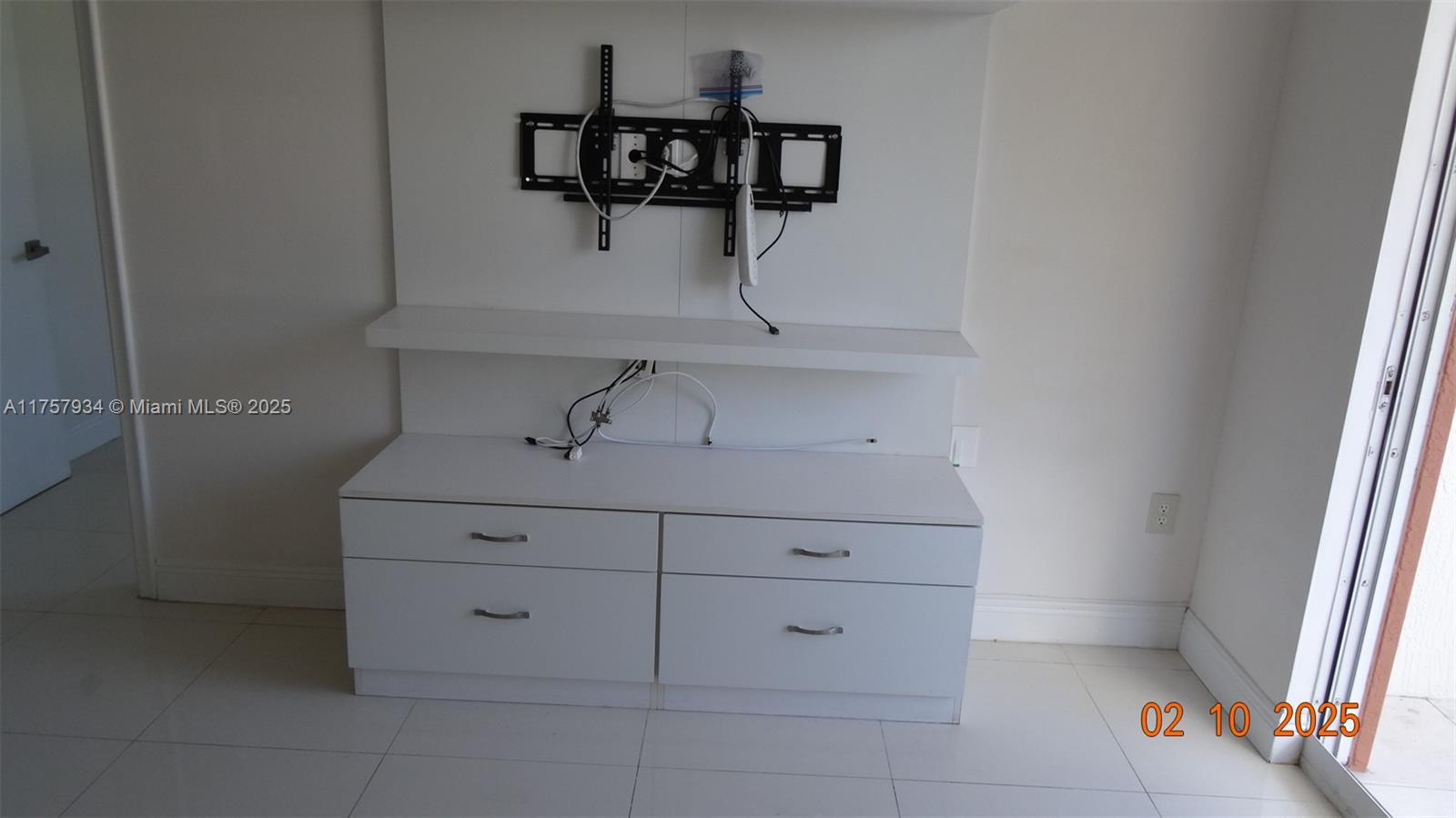 2775 Northeast 187th Street, Unit 524 Aventura, FL 33180 - Photo 8 of 24