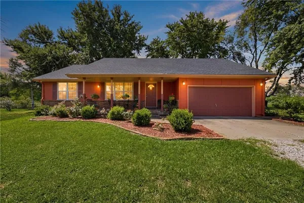 $534,900 | 1250 Northwest 450th Road, Holden, MO 64040